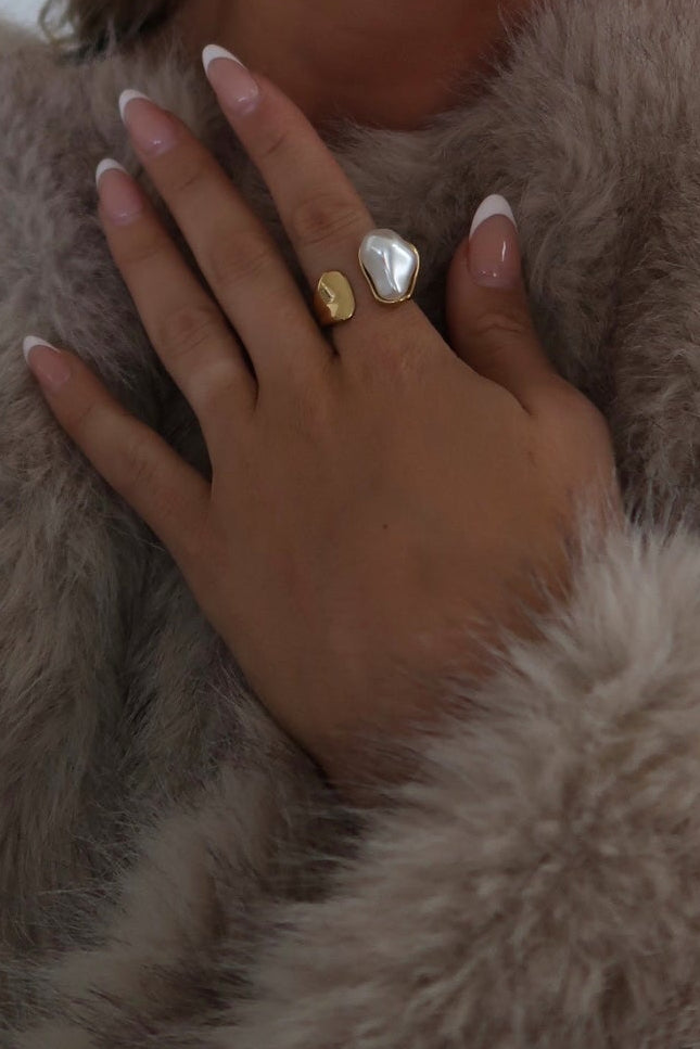 THE ADDISON RING ￼