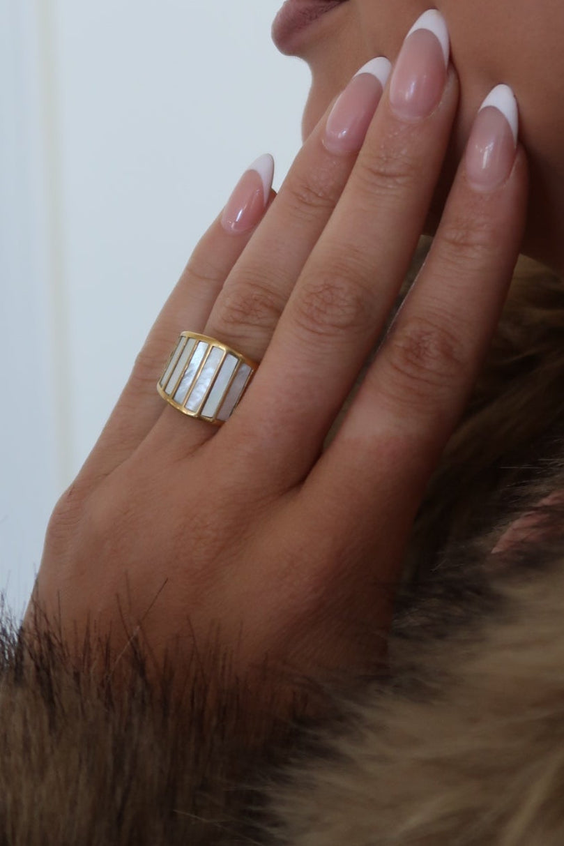 THE LARGE OCEAN RING