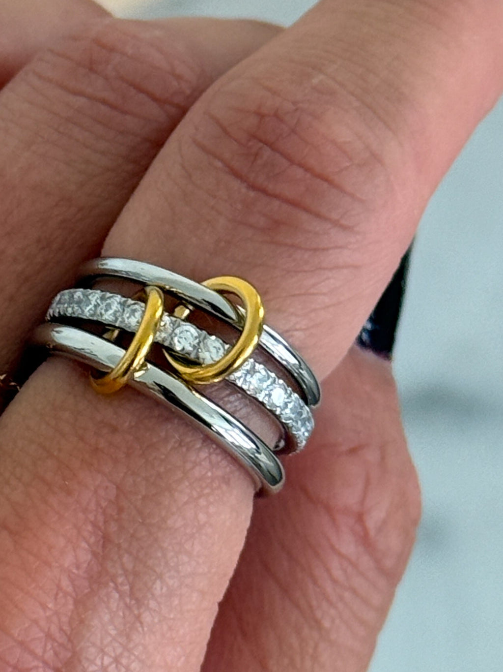 THE TAYLOR RING