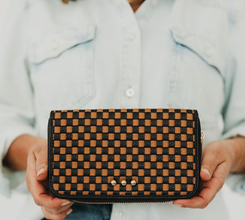 Lenni Large Zip Woven Wallet