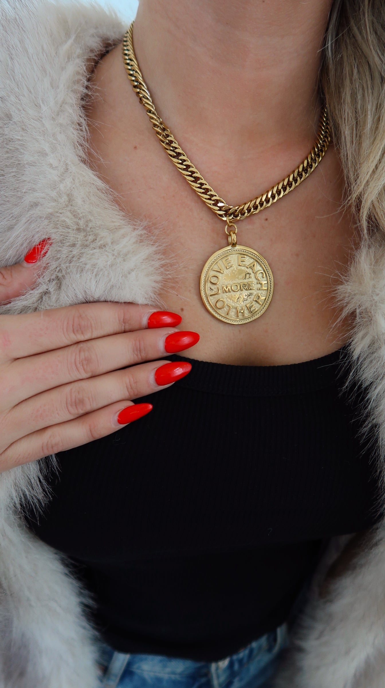 THE MEREDITH NECKLACE