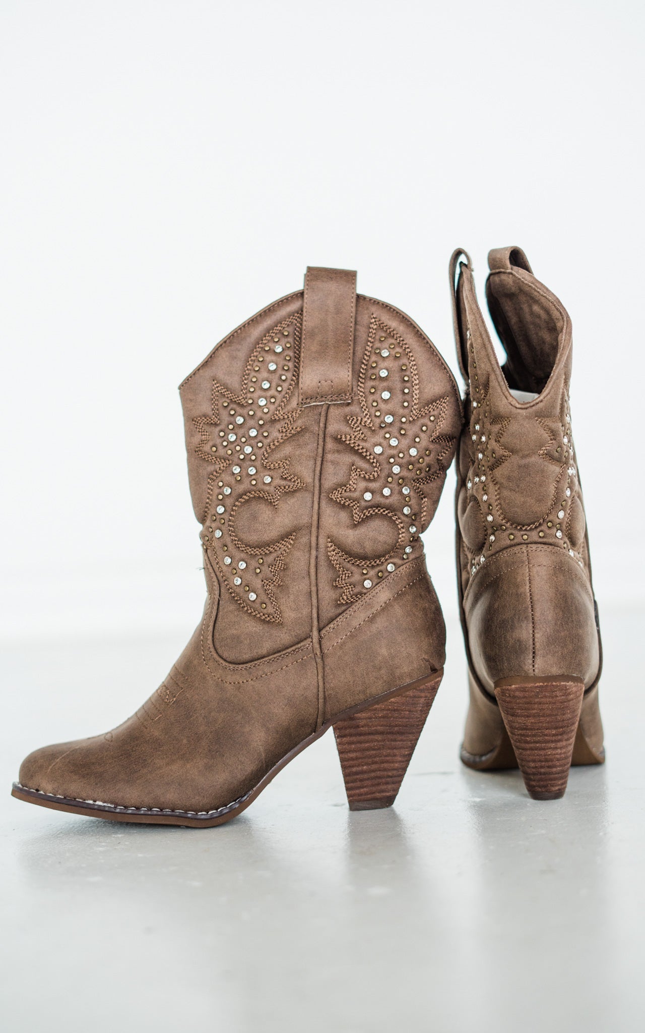 The Houston Western Boots in Taupe