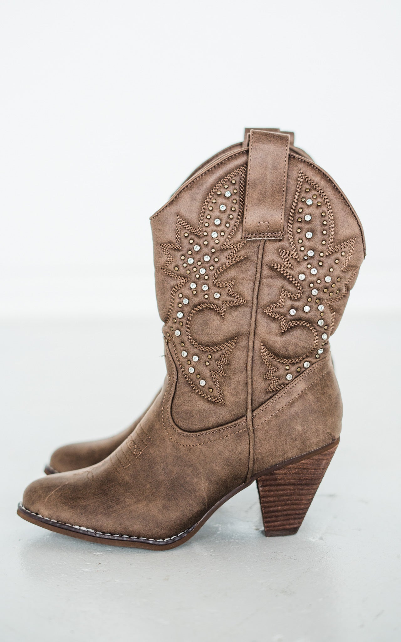 The Houston Western Boots in Taupe