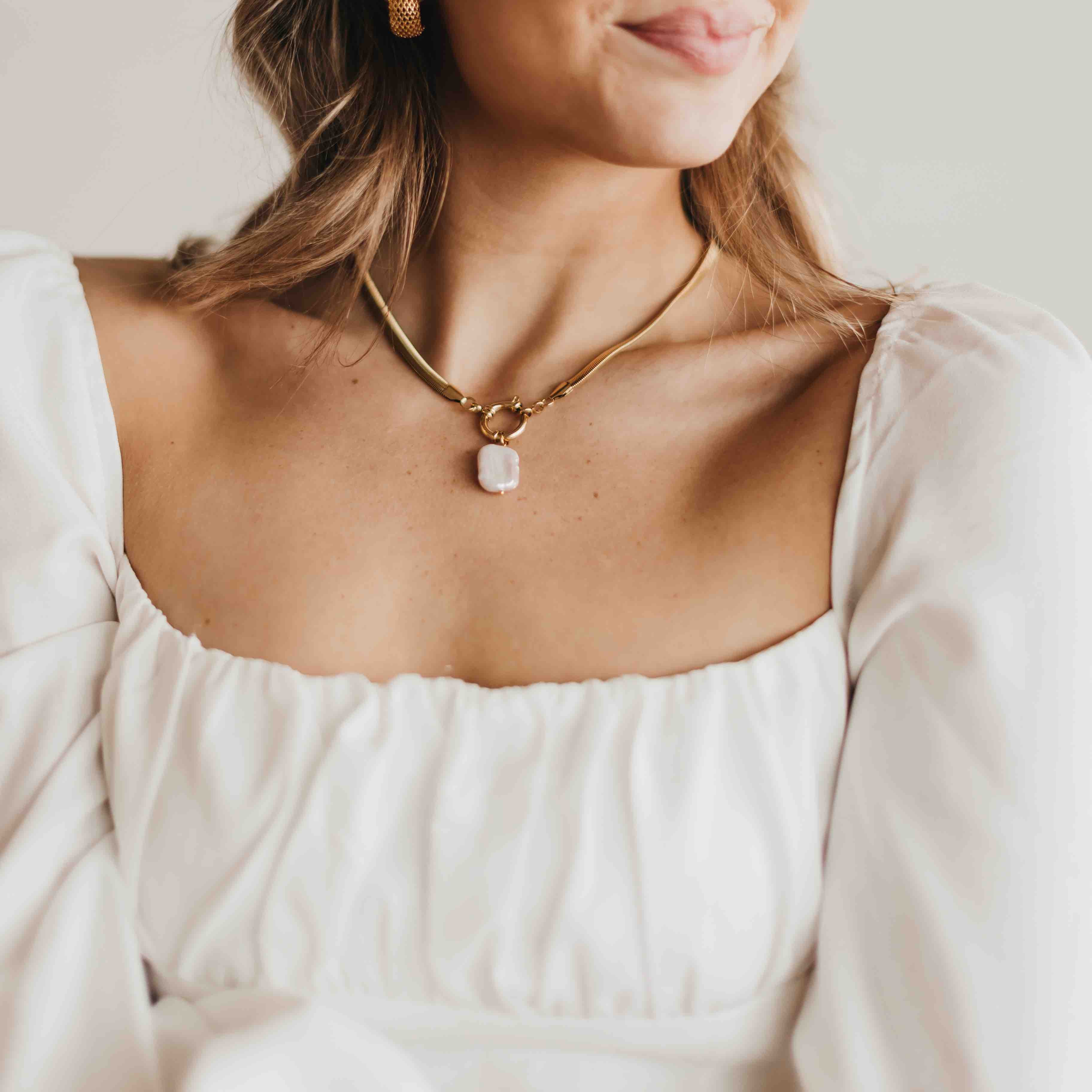The Mother Of Pearl Necklace WATERPROOF