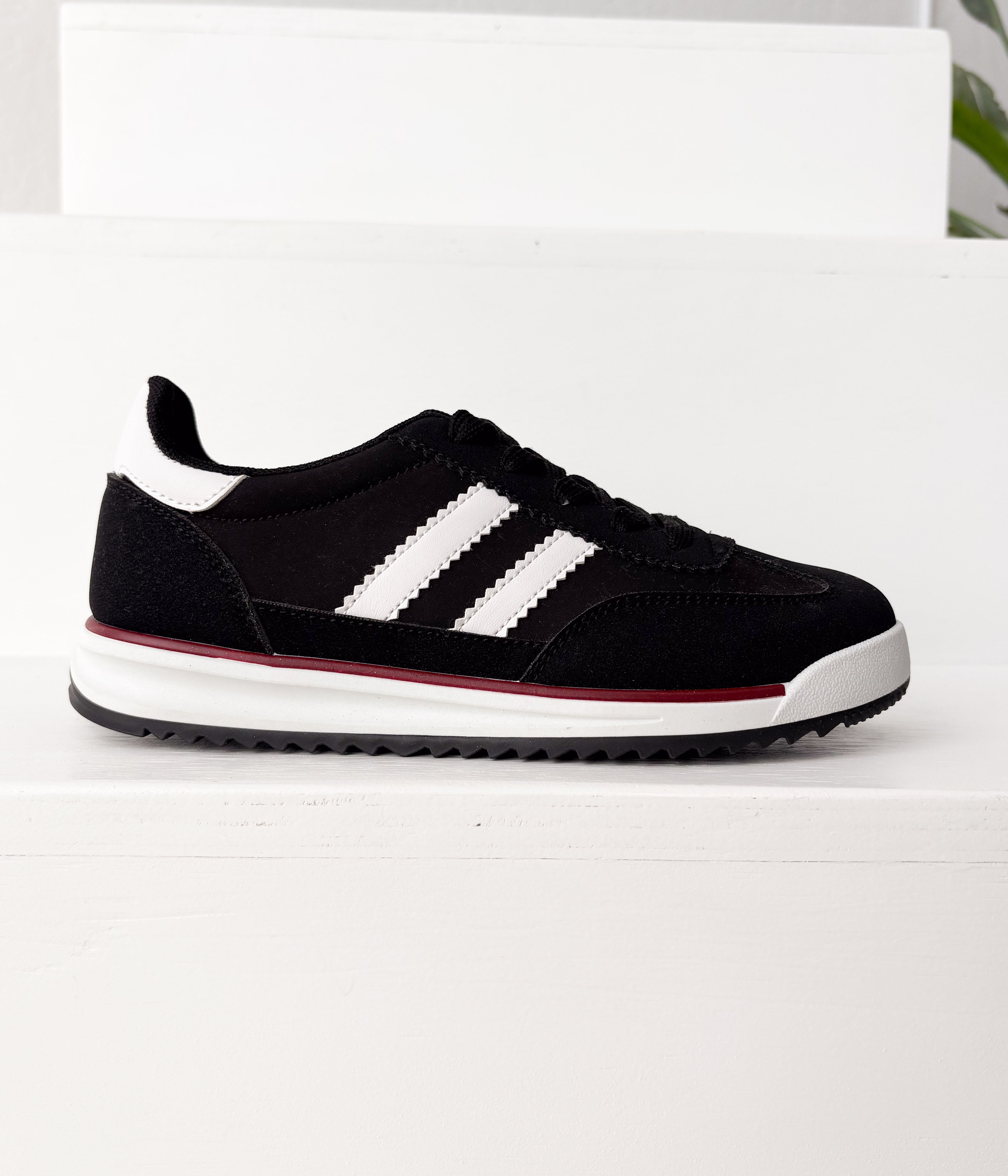 The Tokyo Dual Stripe Sneakers in Black